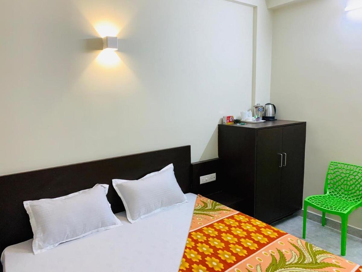 Strategic Inn Пурі Екстер'єр фото