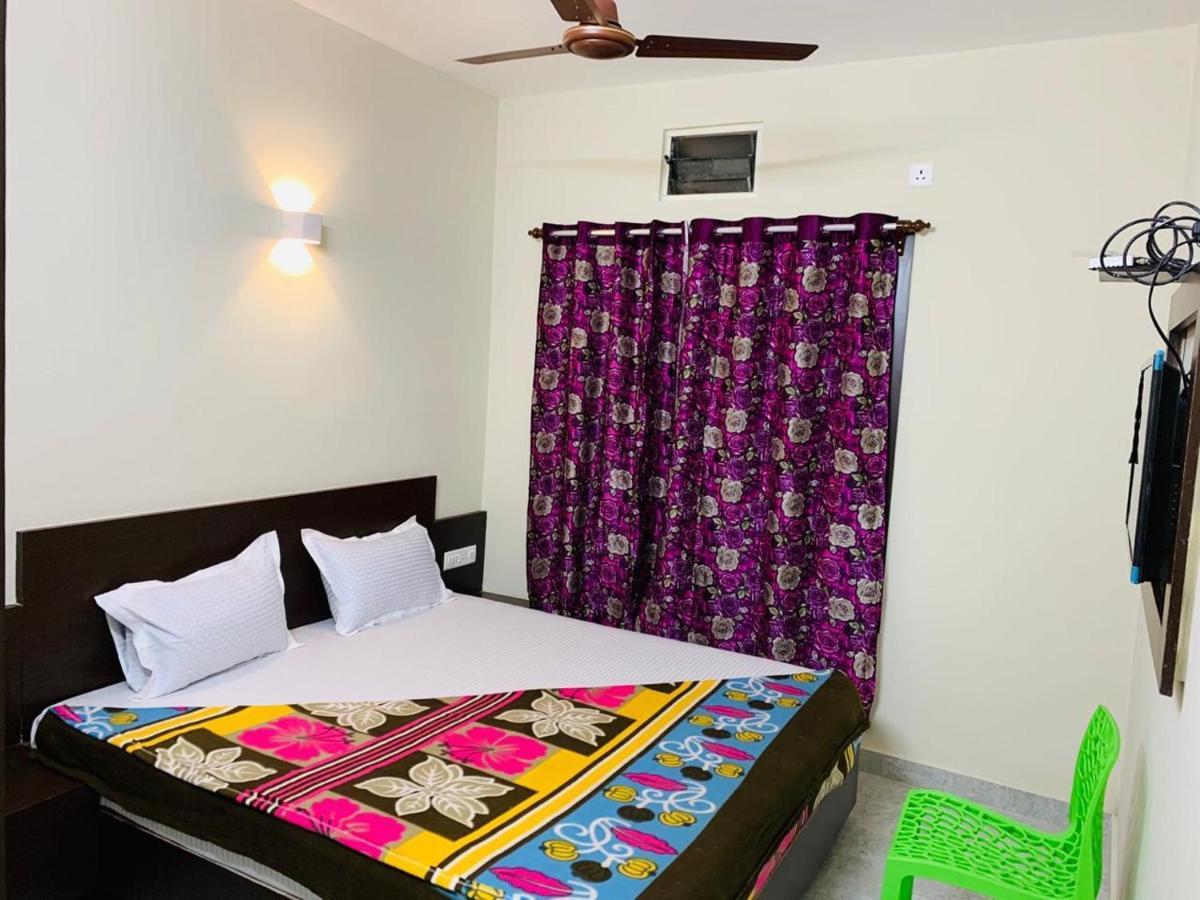Strategic Inn Пурі Екстер'єр фото